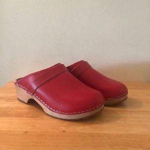 Funkis Swedish Forms Clogs, Red